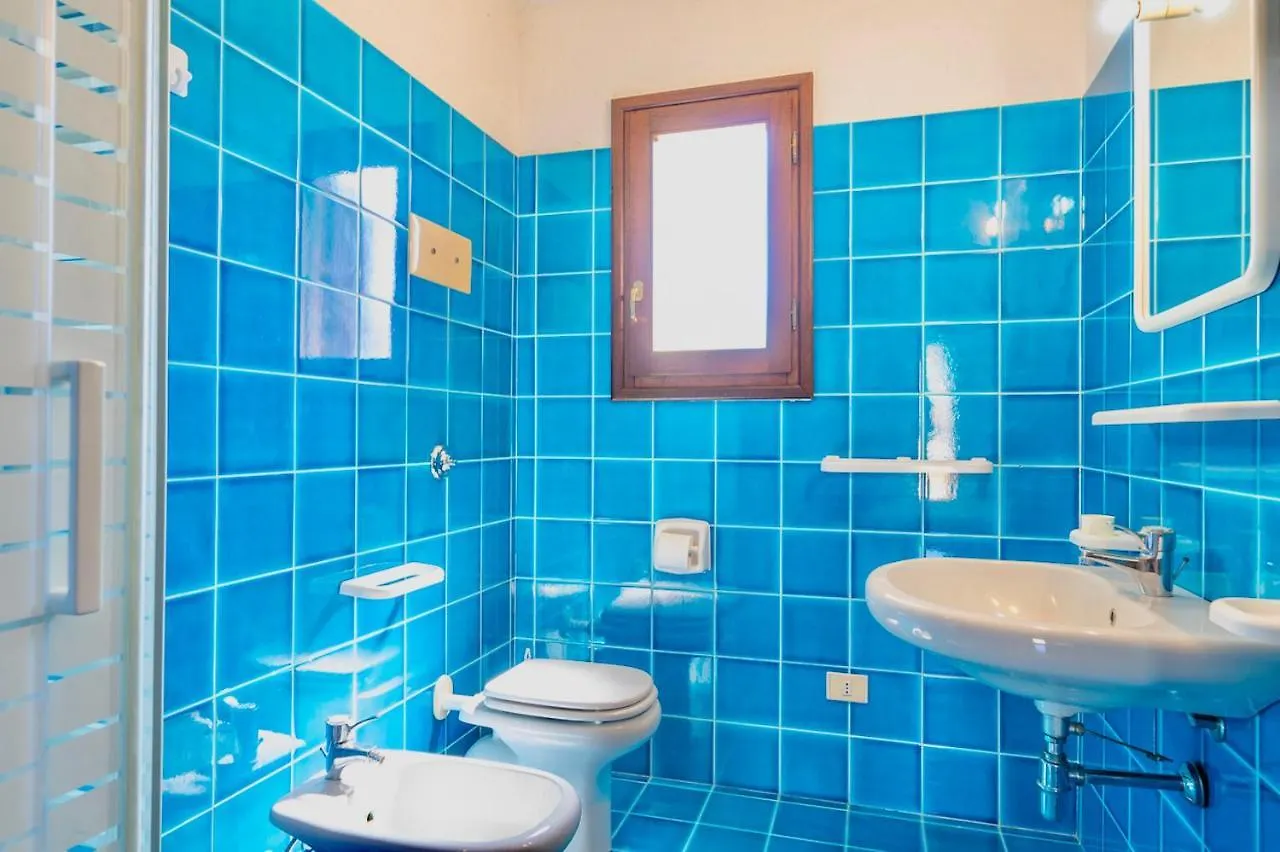 Aparthotel Iss Travel, Apartments In Via Torino - 800 M From La Cinta Beach San Teodoro