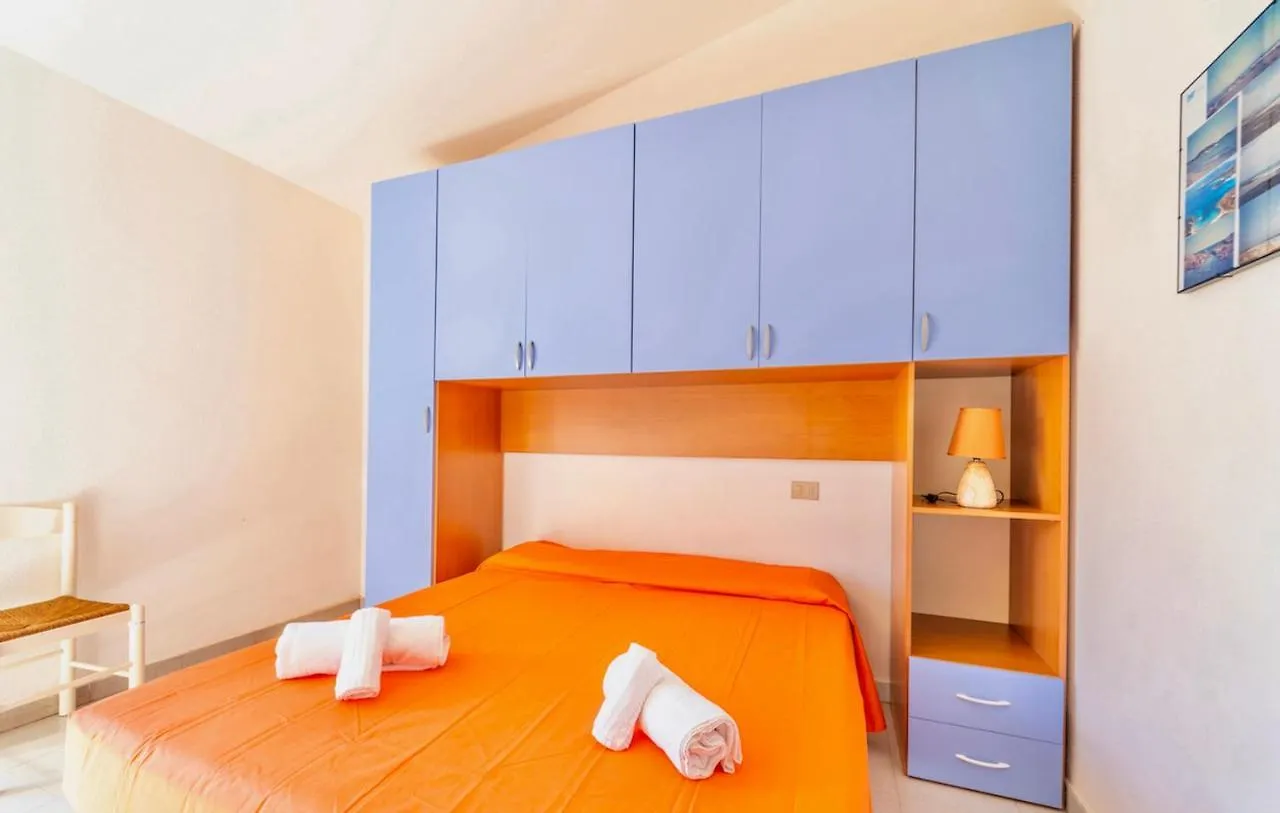 Iss Travel, Apartments In Via Torino - 800 M From La Cinta Beach San Teodoro  Italy